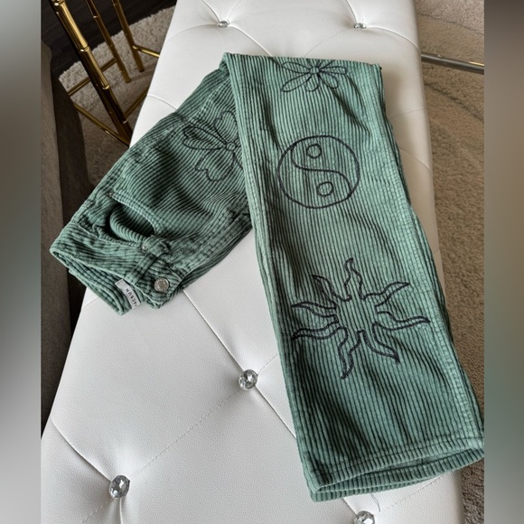 Pacsun Green Corduroy Embroidered Boyfriend Jeans Size 23 - Picture 14 of 14